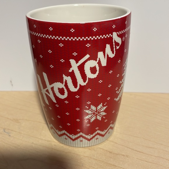 2015 limited edition Tim Hortons Mug - Picture 2 of 4
